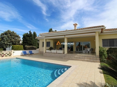 Chalet en venta en Dénia, Alicante