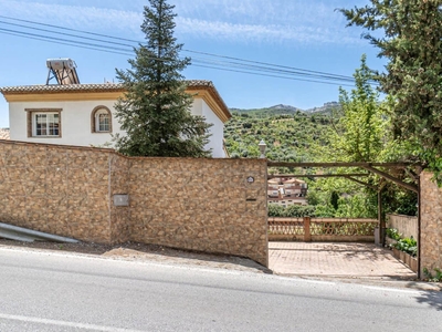Finca/Casa Rural en venta en Pinos Genil, Granada