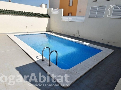 Venta Casa adosada en L`om Blanc Almassora. Con terraza 67 m²