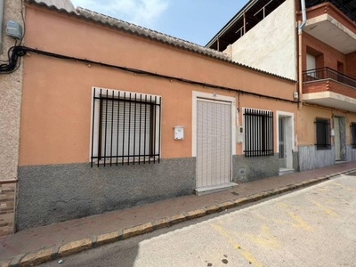 Venta Casa unifamiliar en Calle El Carmen Totana. Buen estado con terraza 200 m²