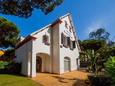 Venta Chalet Castell-Platja d'Aro. 281 m²