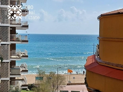 Venta Piso Lloret de Mar. Piso de tres habitaciones en Carrer Puerto Rico. Buen estado cuarta planta con terraza