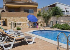 Villa con piscina privada para 12 personas