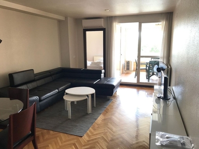 Alquiler de piso en Ermitagaña - Mendebaldea de 2 habitaciones con terraza y garaje