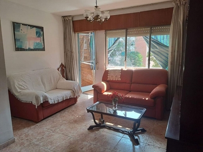 Alquiler de piso en Fuensanta- Arcángel de 3 habitaciones con terraza y muebles