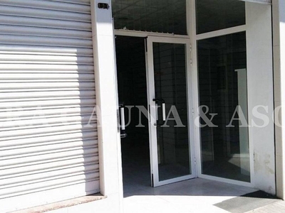 Local comercial Urb. centro Puerto Sagunto - Sagunt Ref. 93793043 - Indomio.es