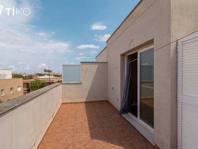 Venta Casa adosada en Josefa Nebot i Coscolla Bétera. Con terraza 222 m²