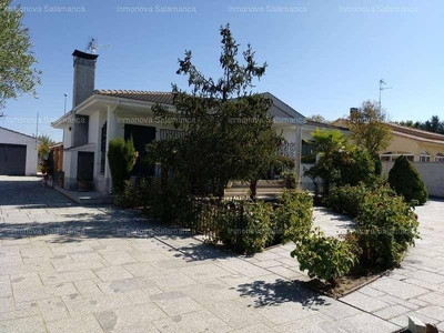 Venta Casa unifamiliar Villamayor. Buen estado con terraza 200 m²