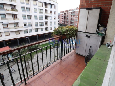 Venta de piso con terraza en Las Arenas (Getxo)