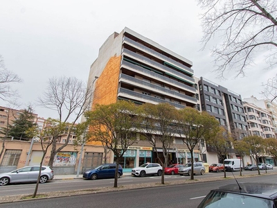 Venta de piso en Centro - Palencia de 5 habitaciones con terraza y calefacción