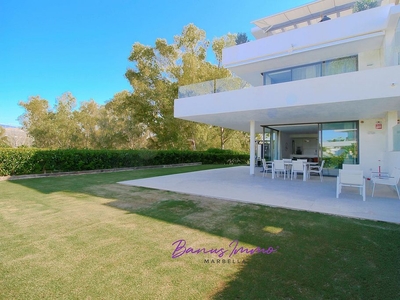 Alquiler de piso en urbanización Cataleya de 3 habitaciones con terraza y piscina