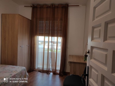 Habitaciones en Avda. Marinera, Almería Capital por 300€ al mes
