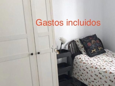 Habitaciones en C/ Bermudez de Castro, Oviedo por 285€ al mes