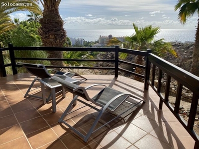 Hermoso y espacioso apartamento con gran terraza y vistas al mar en alquiler en