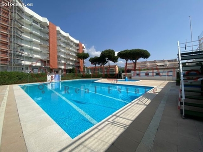 Piscina, terraza, céntrico.