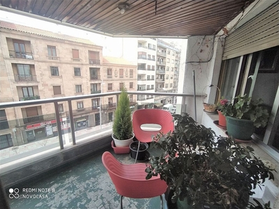 Venta de piso en Delicias - San Isidro de 3 habitaciones con terraza y balcón