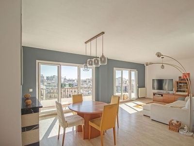Venta de piso en Mercat - La Missió - Plaça dels Patins de 6 habitaciones con terraza y garaje