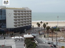 Venta Piso Cádiz. Piso de tres habitaciones Sexta planta con terraza
