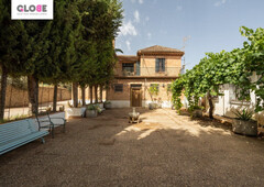 Casa con terreno en Granada