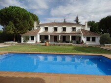 Casa con terreno en Villanueva del Rosario