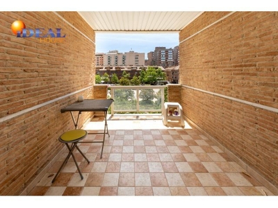 Apartamento con vistas y sol en pleno corazón de Plaza de San Lázaro