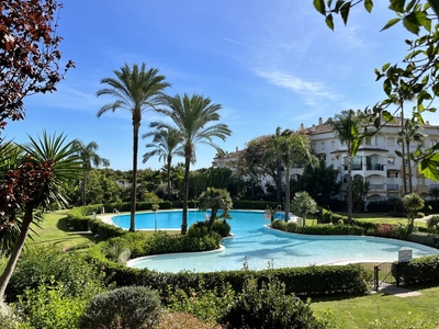 Apartamento en venta en Marbella, Málaga