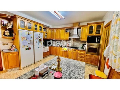 Casa adosada en venta en Calle de San Vicente