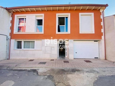 Casa adosada en venta en Cuéllar