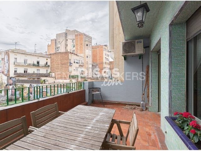 Casa adosada en venta en Sants-Montjuic