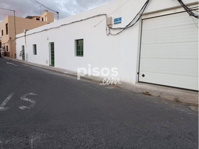 Casa en venta en Calle Justo Evora