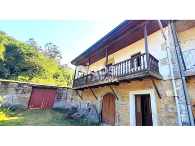 Casa en venta en Calle Riaño-La Vía, nº 46