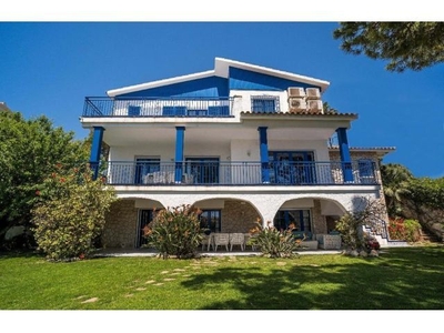 Impresionante casa independiente de lujo con vistas al mar y una villa independiente para invitados