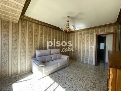 Piso en venta en Avenida de Valdés