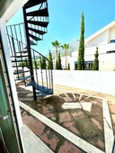 Alquiler apartamento con 2 habitaciones con ascensor, calefacción, aire acondicionado y vistas a la montaña en Marbella