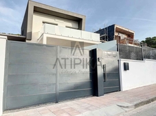 Casa moderna con piscina en venta en Mas Alba en Sant Pere de Ribes