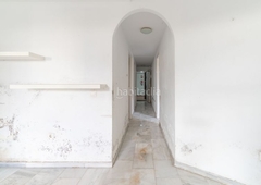 Piso en calle de las perdices piso con 3 habitaciones con parking en Fuengirola