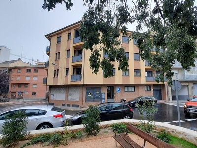 Alquiler de ático en calle María de Pablos Cerezo de 1 habitación con terraza y muebles