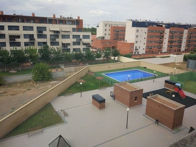 Alquiler de piso en calle Fernando Alonso de Coca de 1 habitación con terraza y piscina