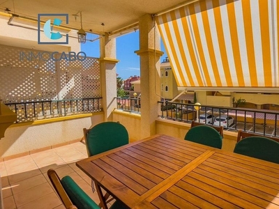 Alquiler de piso en calle Orozco de 2 habitaciones con terraza y piscina