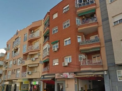 Alquiler de piso en San Roque - Ronda norte de 3 habitaciones con muebles y balcón