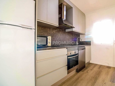 Alquiler de piso en Santa María de Gracia de 4 habitaciones con terraza y muebles