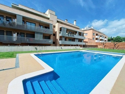 Alquiler de piso en Vilartagues i Tueda de Dalt de 1 habitación con terraza y piscina