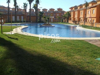 Casa adosada en venta en Calle Perejil