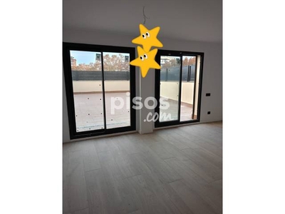 Dúplex en venta en Carrer de la Camèlia, cerca de Rambla de Sant Joan