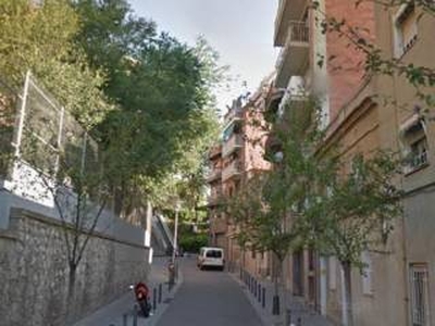 Piso de tres habitaciones Calle Ausona, La Trinitat Vella, Barcelona