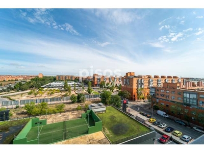 Piso en venta en Calle de Ladera de los Almendros