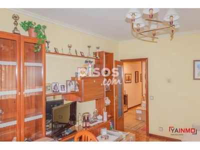 Piso en venta en Lakua