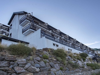 Piso en venta en Sierra Nevada - Pradollano de 2 habitaciones con terraza y garaje