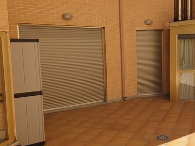 Venta de piso en Garrido Sur - Estación Sur de 3 habitaciones con garaje y calefacción