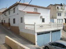 Venta Casa adosada en Calle Agua 21 Castilléjar. Buen estado plaza de aparcamiento calefacción individual 220 m²